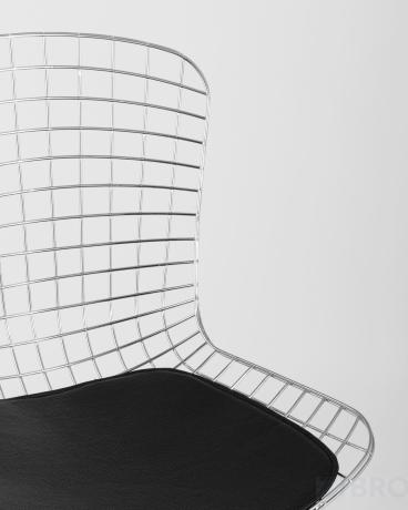 Стул обеденный Bertoia хромированный металл с черной подушкой из экокожи