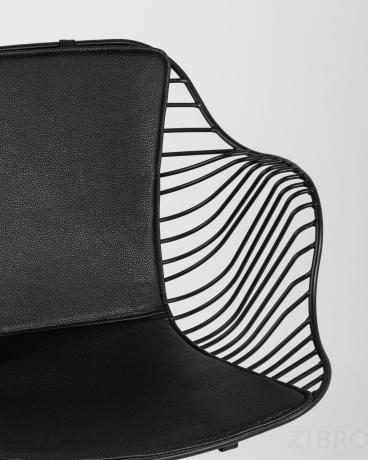 Кресло Thomas черное из металла с обивкой из экокожи черного цвета