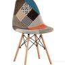 Стул Eames DSW в тканевой обивке в стиле пэчворк, сиденье платиковое, ножки деревянные