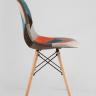 Стул Eames DSW в тканевой обивке в стиле пэчворк, сиденье платиковое, ножки деревянные
