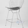 с низкой спинкой Bertoia хромированный металл с черной подушкой из экокожи