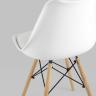 Стул Eames Soft белый обеденный сиденье экокожа ножки из массива бука
