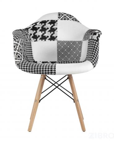 Кресло Eames в стиле пэчворк черно-белое, ножки массив бука