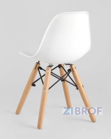 Комплект мебели детский стол Eames и два стульчика
