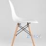 Eames D80 стол стеклянный, 4 стула Eames DSW белые